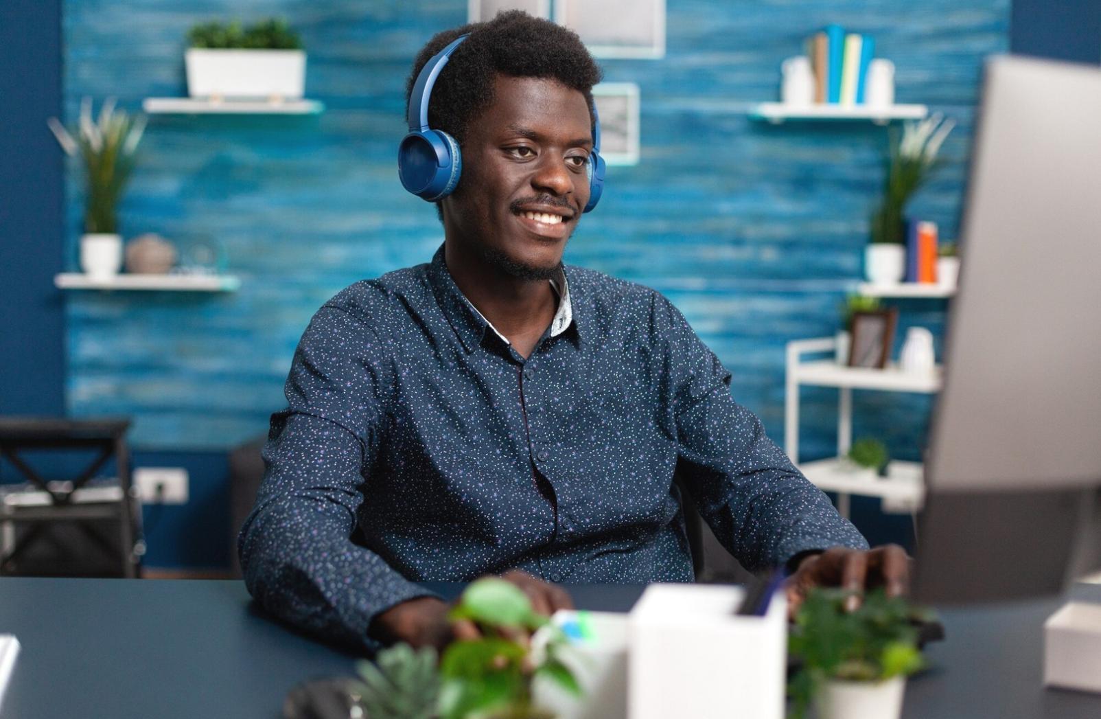 Advanced particle system workshop showing mobile-optimized fire and magic effects